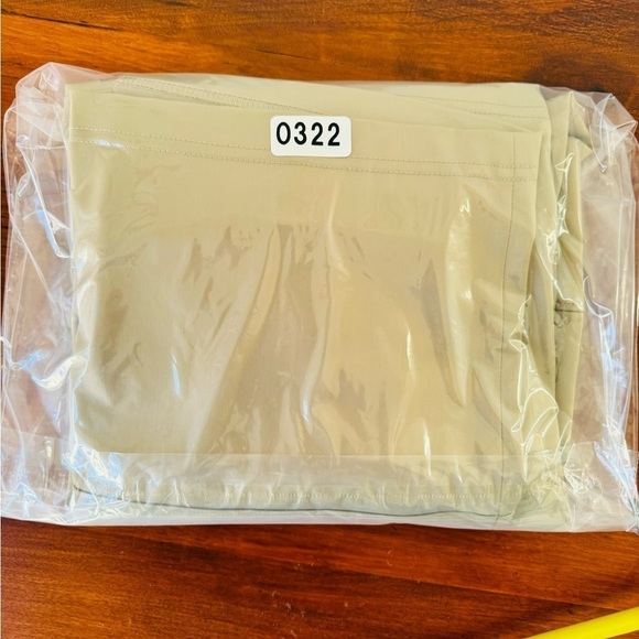 T by Tadashi Shoji Elegant Gold Dress with Lace and Sequin Details - Picture 15 of 15